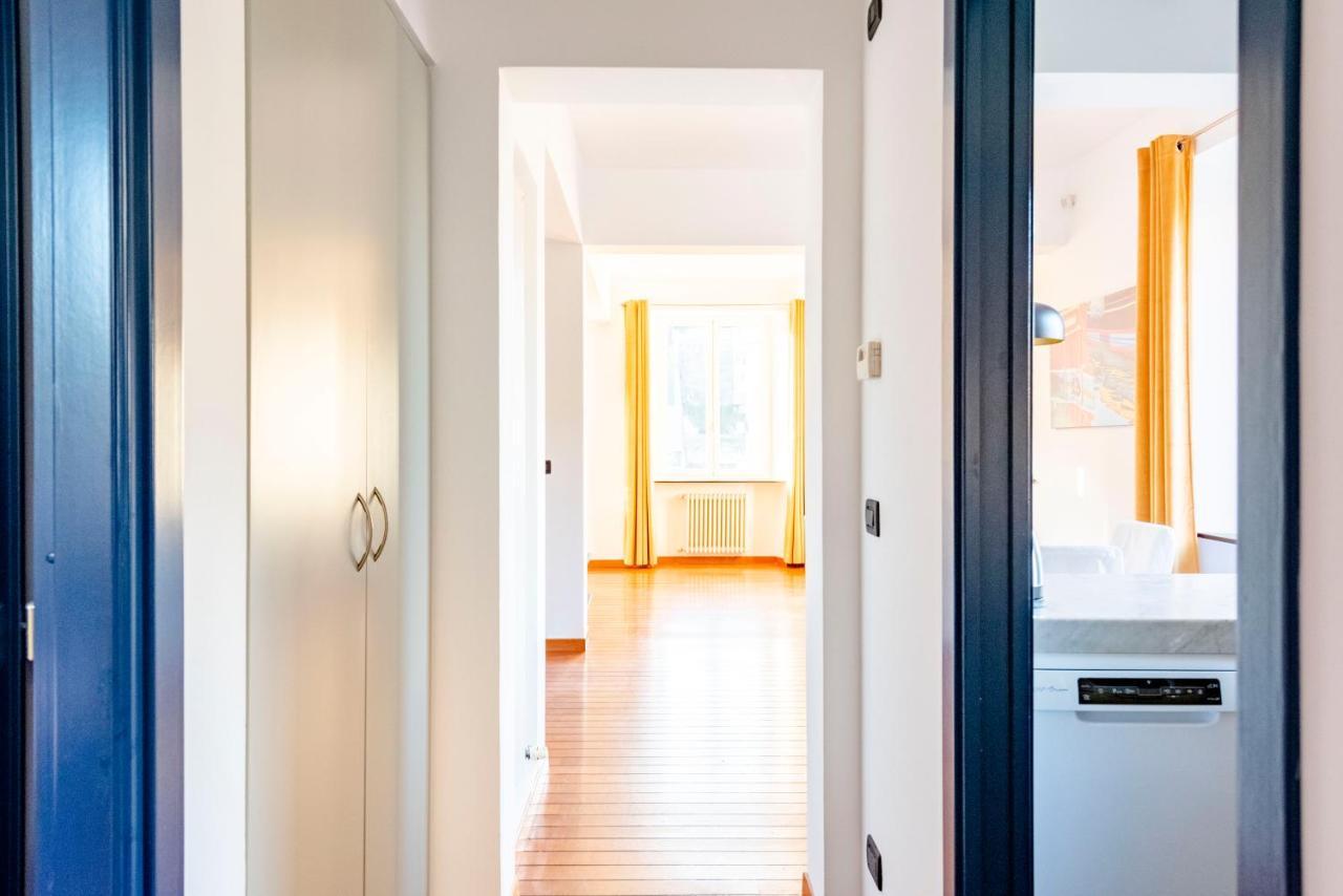 Joivy Modern Flat Next To The Sea Apartment Genoa Bagian luar foto