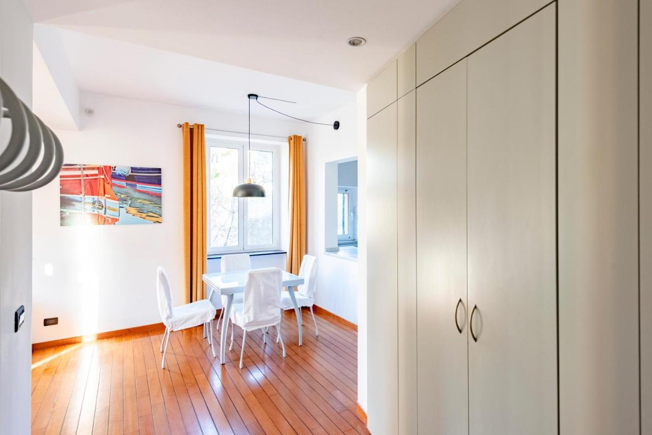 Joivy Modern Flat Next To The Sea Apartment Genoa Bagian luar foto